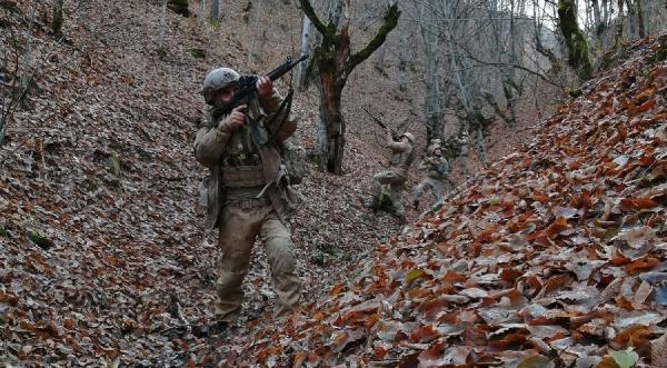Sivas'ta, komando Tim'lerinden PKK'nın geçiş güzergahına operasyon