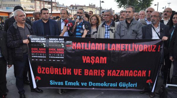 Ankara'daki Terör Saldırısı Sivas'ta Protesto Edildi