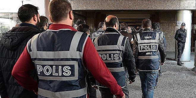 Sivas'ta FETÖ'den 3 polis 1 öğretmen tutuklandı