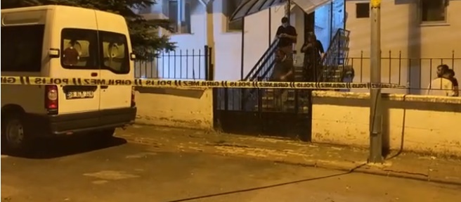 Sivas'ta 2 grup arasında çıkan bıçaklı kavgada bir kişi ağır yaralandı