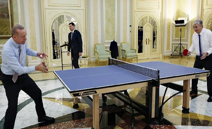 Erdoğan, Kazakistan Cumhurbaşkanı Tokayev ile masa tenisi oynadı