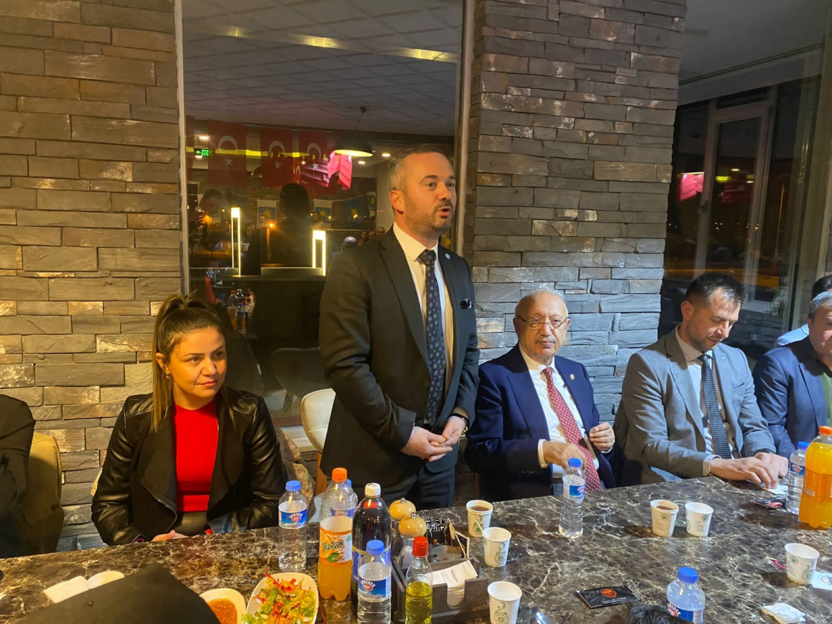 Dağgez tekrar Sivas'ta, İYİ Parti Sivas Merkez İlçe Teşkilatı yemekte bir araya geldi.