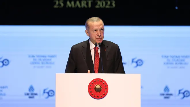 Erdoğan: Milletin ruh kökünden beslenmeyen asalakları kendi hırslarıyla baş başa bırakıyoruz