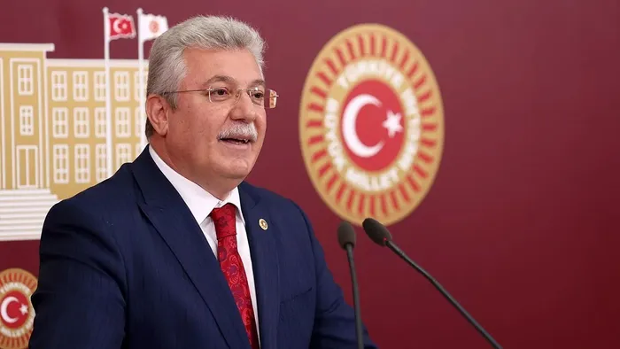 AK Parti'den memur maaşı açıklaması: İlk teklif en az 22 bin lira... 