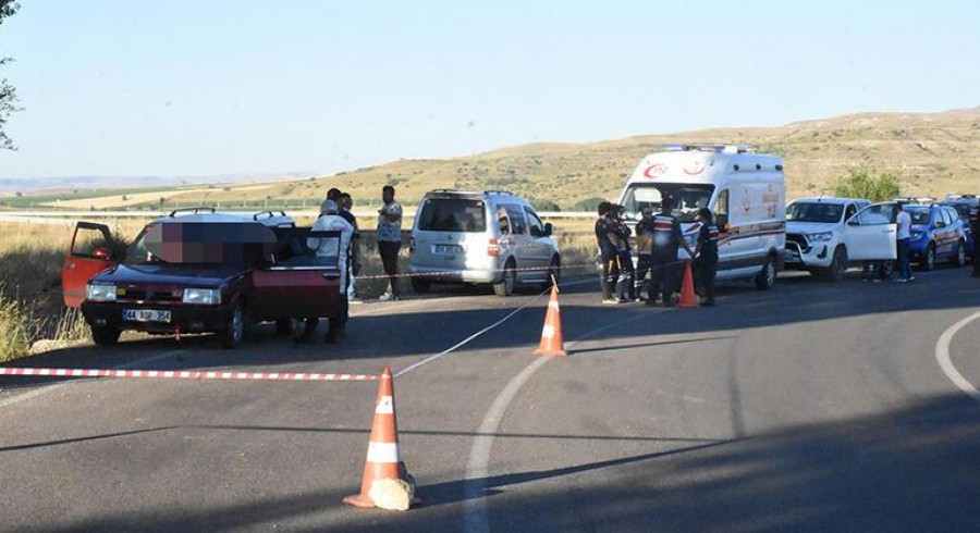 Sivas'ta arabada silahla vurulmuş kadın ve erkek cesedi bulundu