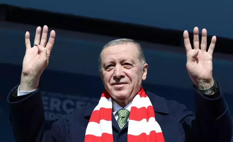 Cumhurbaşkanı Erdoğan'dan Özgür Özel'e 'bedelli askerlik' tepkisi: Zihniyet bozukluğunun işareti
