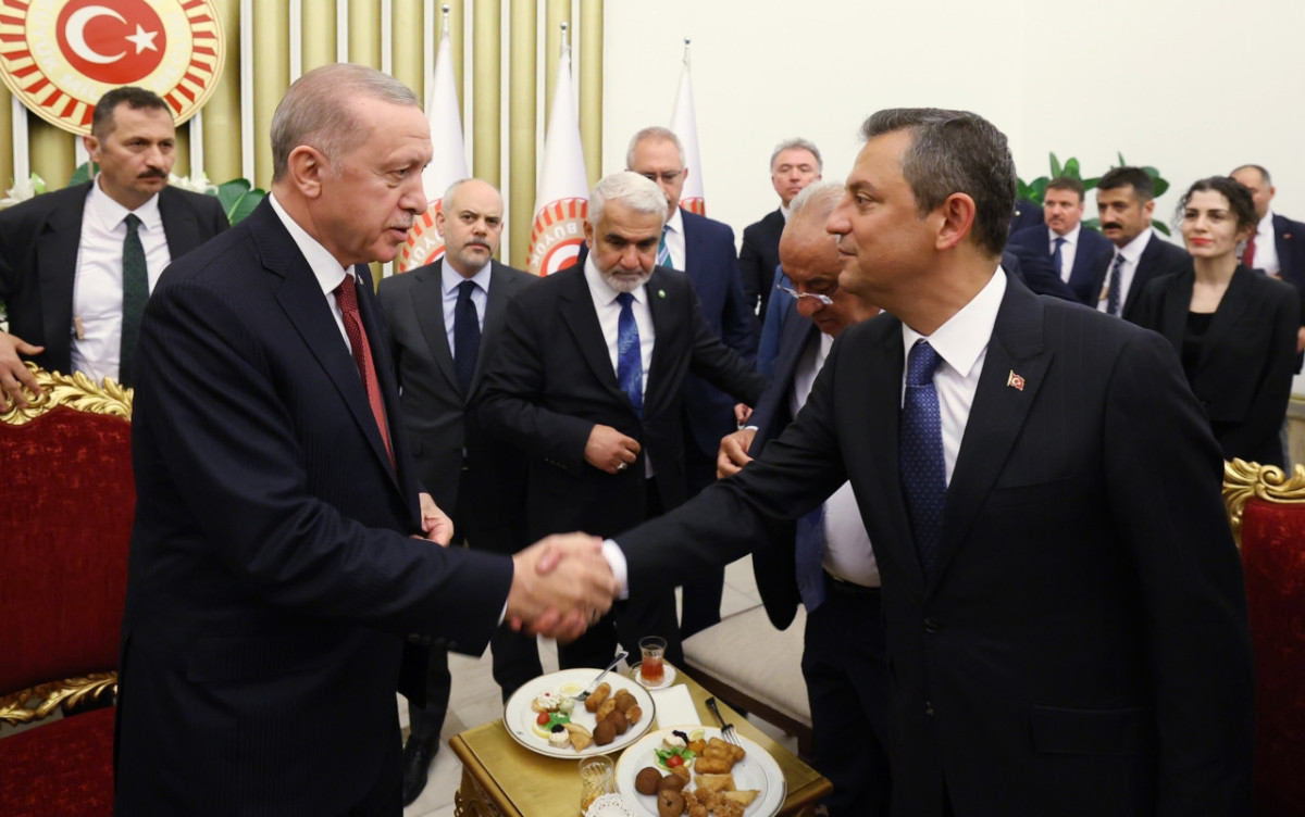 Erdoğan ve Özel çay davetinde buluştu: Randevu netleşti