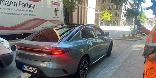 Togg T10F'te bir ilk: Alman plakası takıldı!