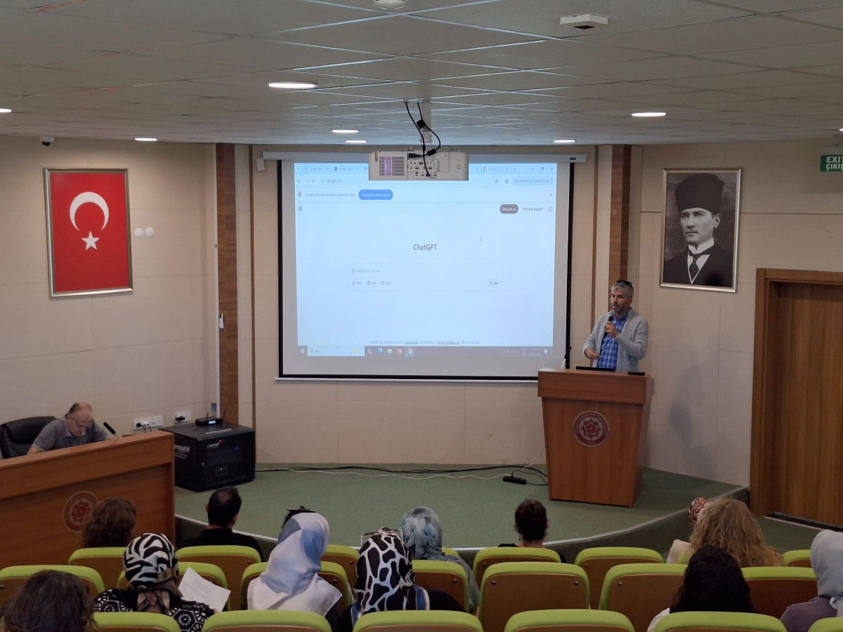 SCÜ'de İdari Personele Yönelik Sertifikalı Yapay Zeka Kursu Düzenlendi