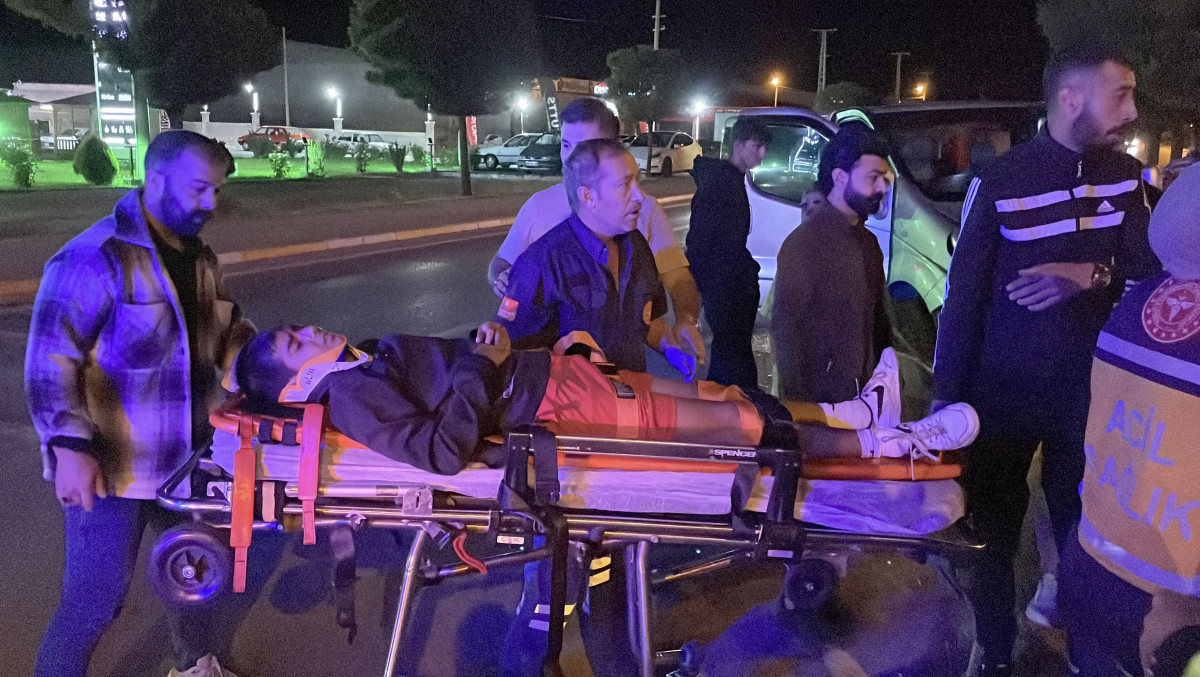 Sivassporlu alt yapı futbolcuları kazaya karıştı