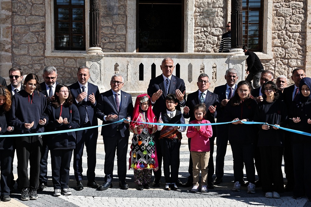 Numan Efendi Kütüphanesi, Bakan Ersoy’un katılımıyla açıldı