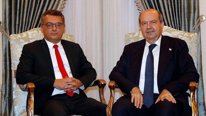 KKTC’de cumhurbaşkanlığı seçimlerini muhalefet adayı Erhürman kazandı!