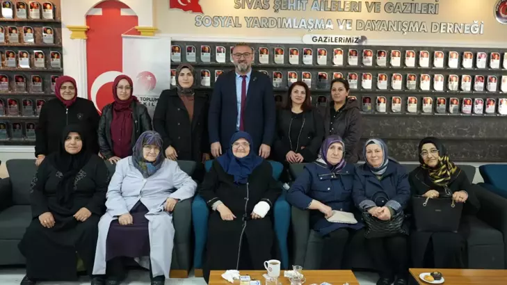  Şehitler Sivas'taiçin mevlit okutuldu