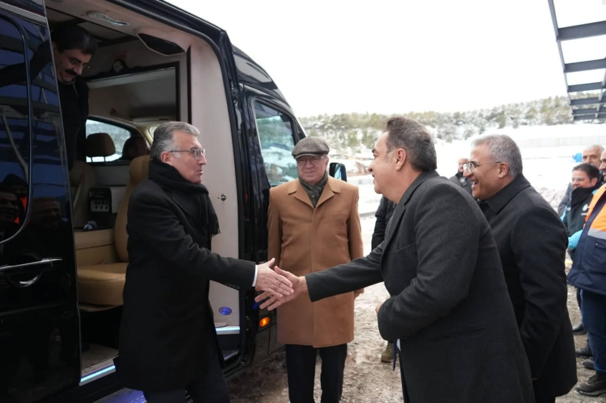 Üniversite Hastanesi İnşaatında Siyasi takip ve kararlılık mesajı