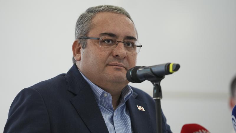 Sivaslı hemşehrimiz Mesut Özarslan AK Parti'ye katılıyor