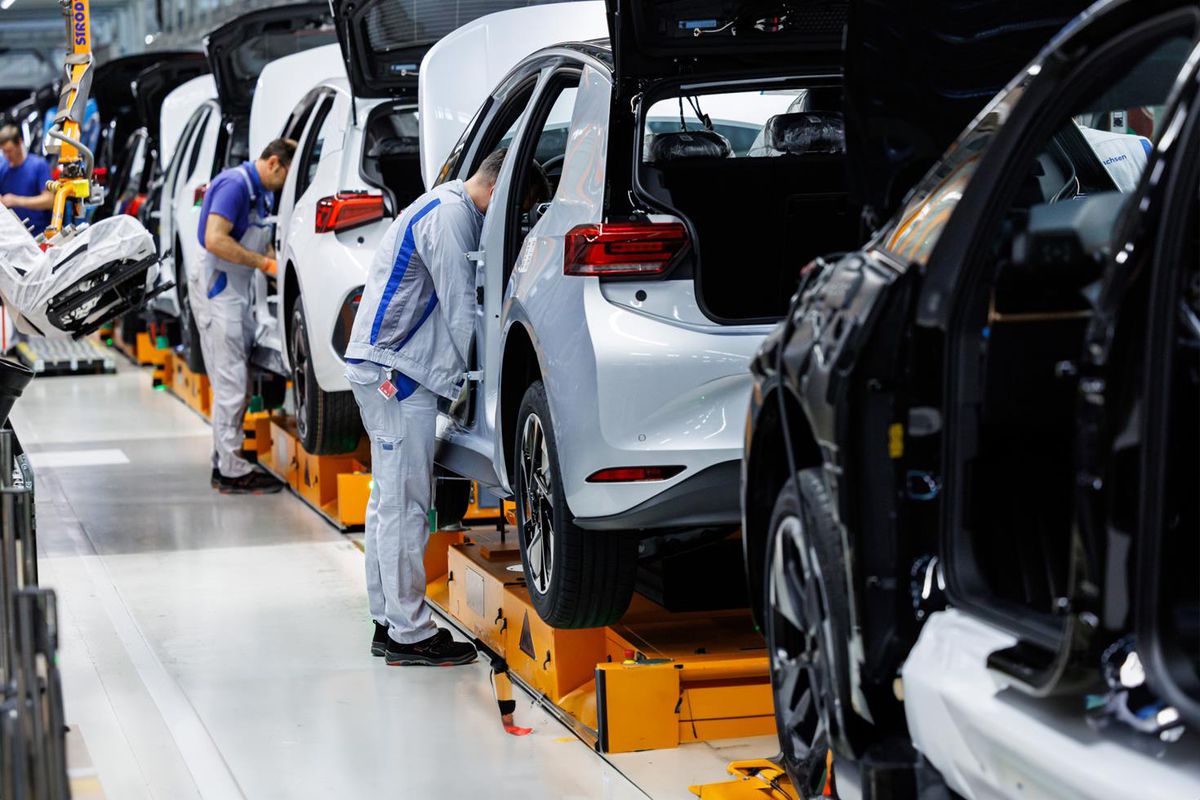 Otomotiv devi 4 fabrikasını kapatıyor!