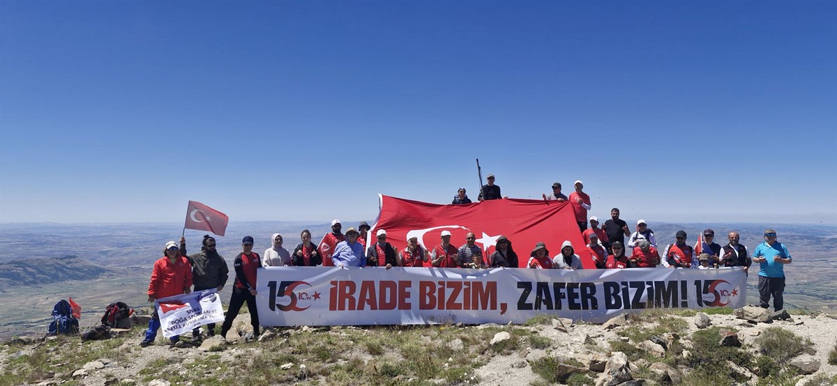 Yıldız Dağı'nda “15 Temmuz Şehitleri Anma Tırmanışı” gerçekleştirildi