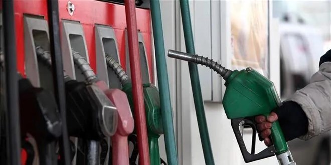 Benzine büyük indirim geliyor ancak pompaya sınırlı yansıyacak