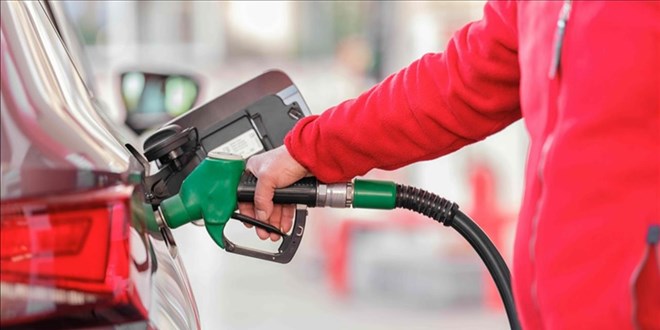Benzine zam geldi