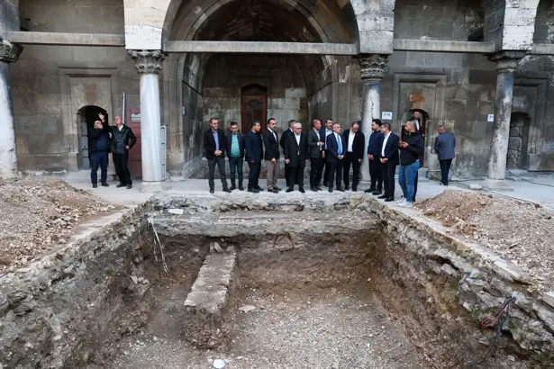Sivas'ta tarihi yapılarda restorasyon çalışmaları sürüyor