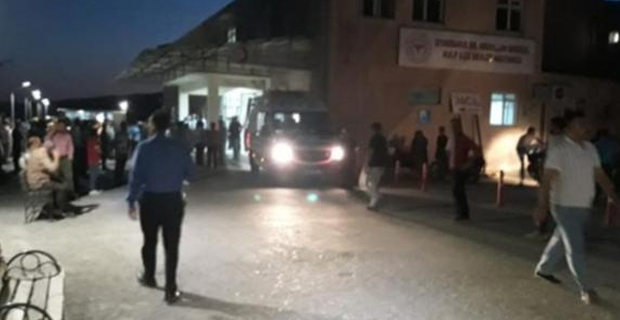 Teröristler tarafından Diyarbakır'da yola döşenen bomba patlatıldı: Şehit ve yaralılar var