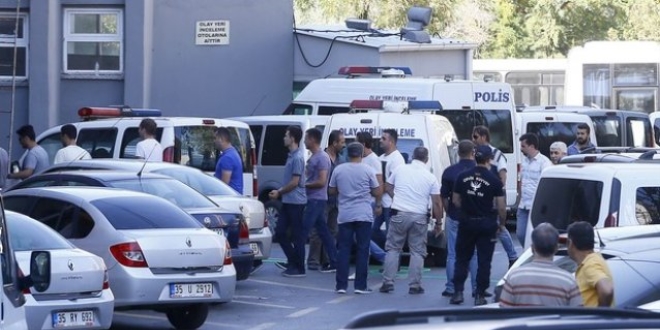 Sivas'ta ihraç edilen 8 emniyet personeli tutuklandı