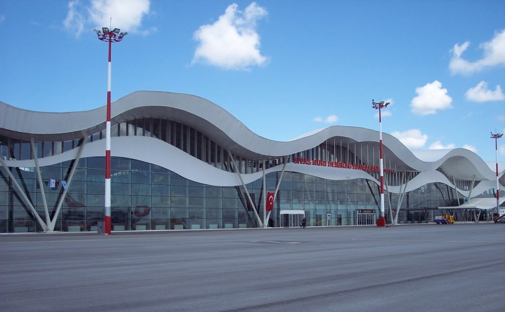 Sivas havalimanı 'daimi hava hudut kapısı' ilan edildi