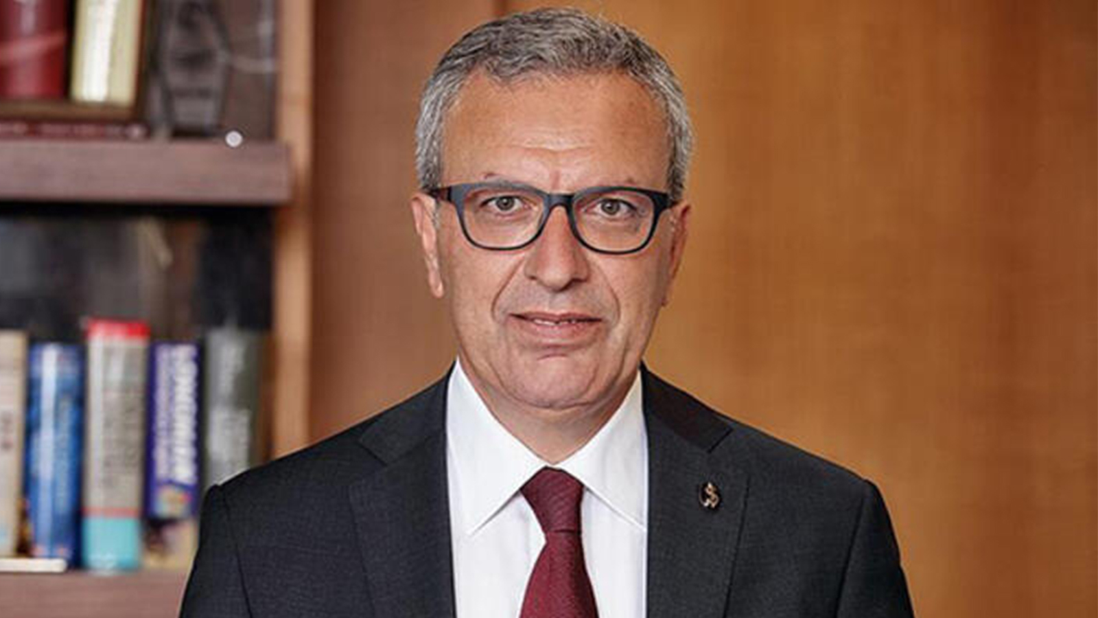 Türkiye İş Bankası Genel Müdürü Adnan Bali görevinden ayrılma kararı aldı