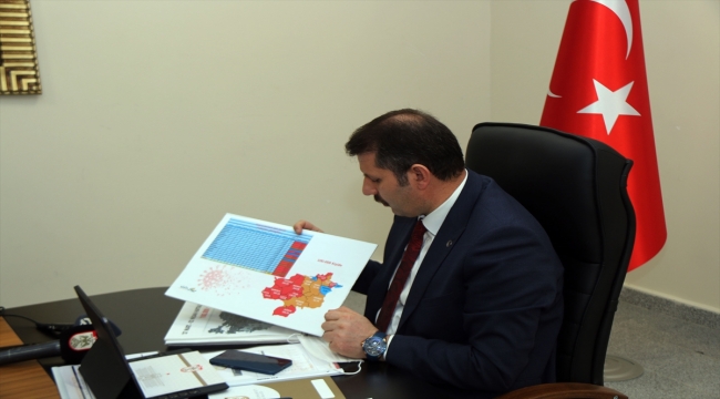 Vali Ayhan Sivas'ta Covid vakalarının yüzde 30'unun nerelerde yoğunlaştığını açıkladı...