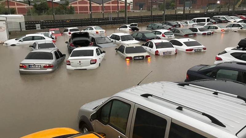 Ankara'da sağanak yağış sele neden oldu; 3 kişi hayatını kaybetti