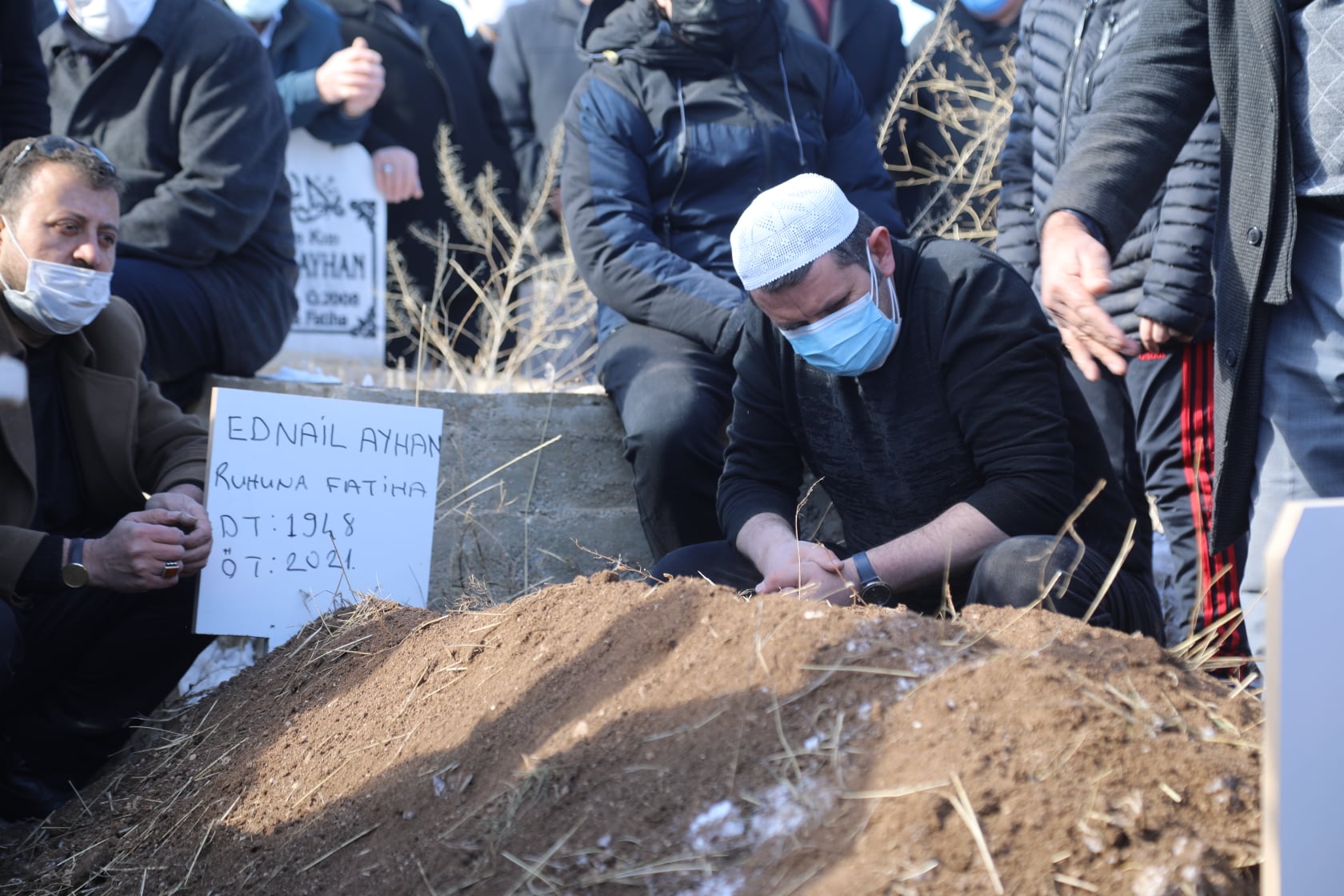 Sivas Valisi Salih Ayhan Babasının Cenaze Namazını Bizzat Kıldırdı