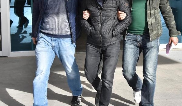 Sivas'ta Fetö Soruşturmasında 5 Gözaltı