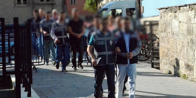 Sivas'ta 'ByLock' operasyonu: 10 gözaltı