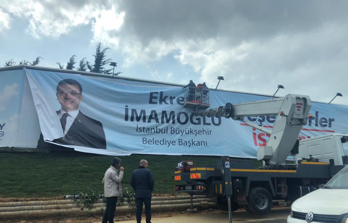 Ekrem İmamoğlu’ndan İstanbul’a teşekkür pankartları