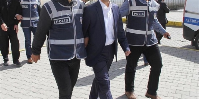 Sivas'ta gözaltına alınan emekli şube müdürü tutuklandı