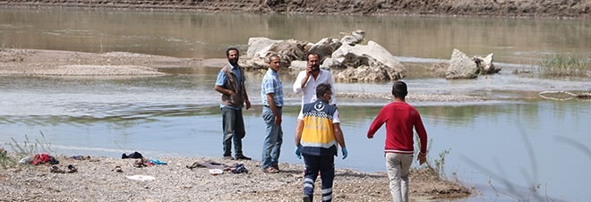 Sivas'ta ırmakta kaybolan 4 kişiden iki çocuğun cesedine ulaşıldı