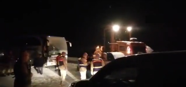 Sivas'ta yolcu otobüsü, iş makinesiyle çarpıştı: 1 ölü