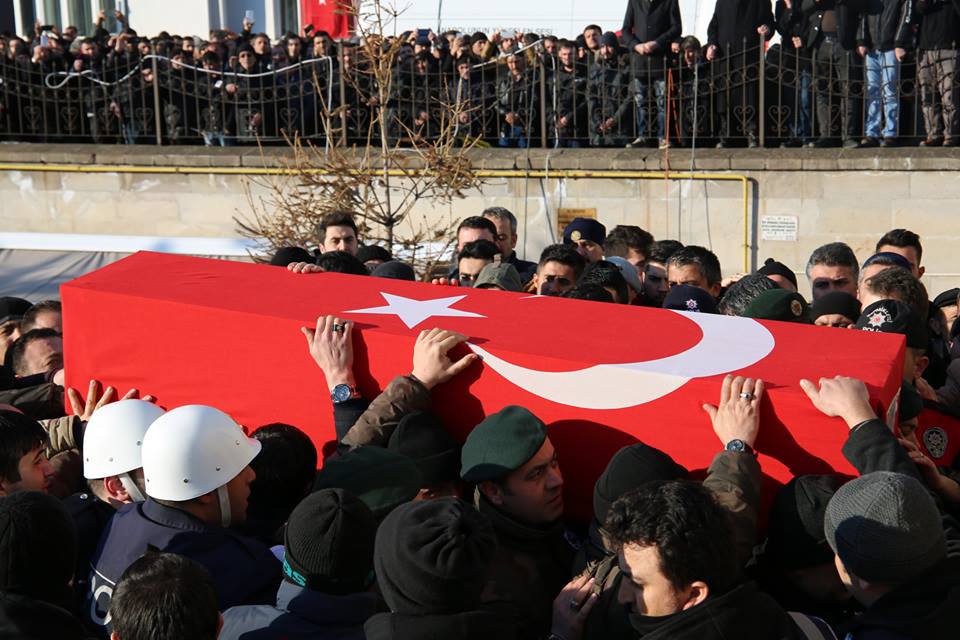 Şehit Osman Yurt'un Cenazesi Gözyaşları Arasında Toprağa Verildi