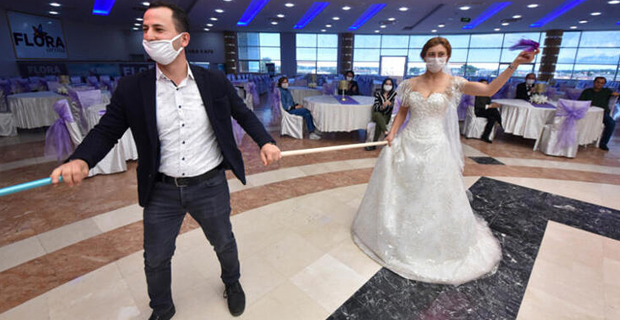 Sivas'ta düğün saatlerine koronavirüs kısıtlaması