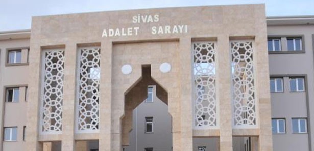 Sivas'ta FETÖ'den tutuklanan avukatların yargılanmasına başlandı