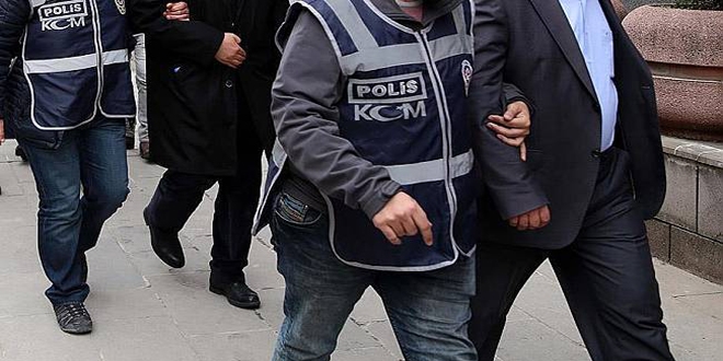 Sivas'ta FETÖ'den 1'i doktor 3 şüpheli gözaltında