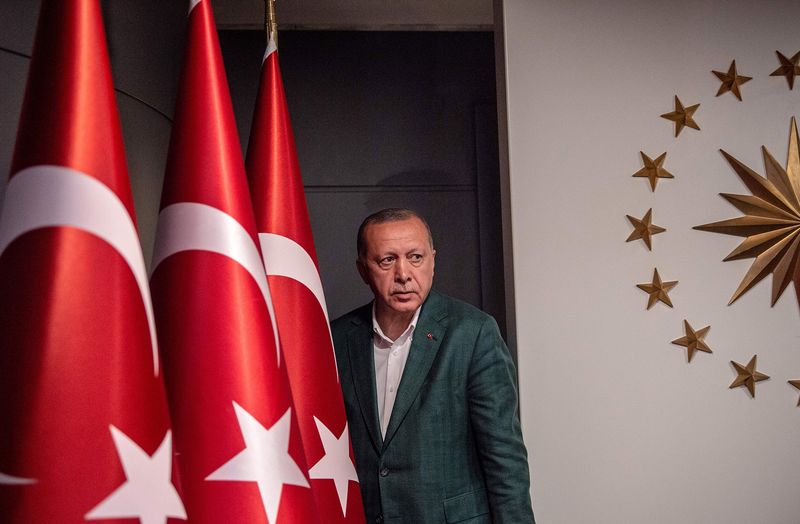 Murat Yetkin: Güç yitiren Erdoğan seçim yenilgisini hafif göstermeye çalışıyor