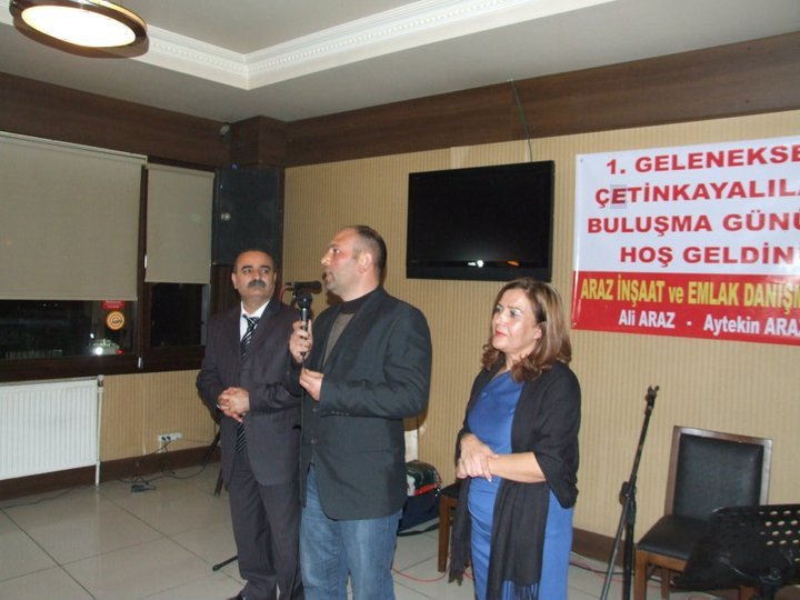 İstanbul’da yaşayan Çetinkaya’lılar Bayramın 4. günü Sarya Restorant’ta bir araya geldiler.
